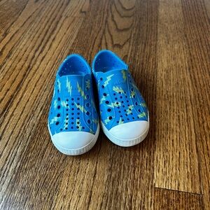 Great condition toddler natives